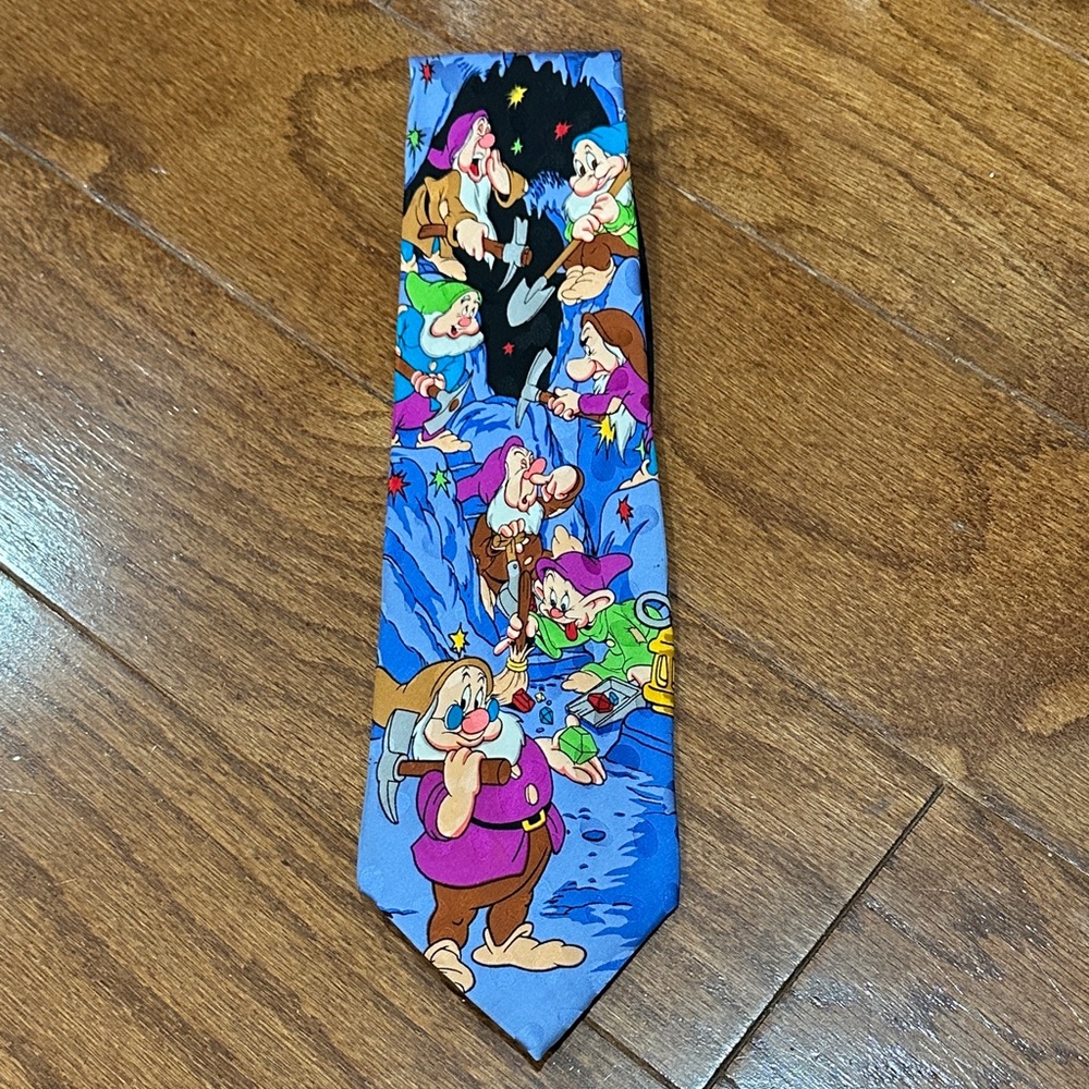 Disney Seven Dwarfs silk tie